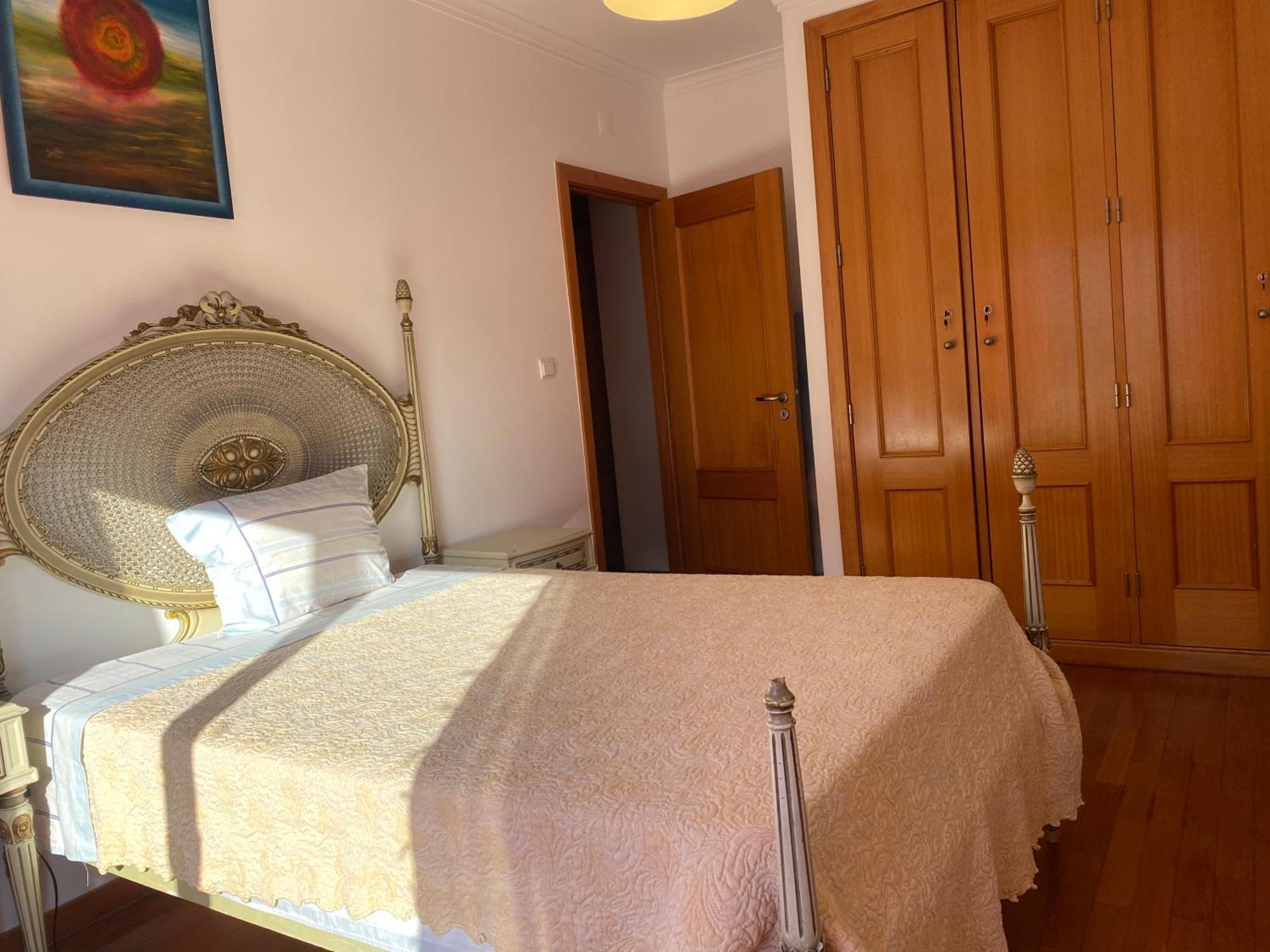 Apartamento novo muito confortável com vista Rio Algés Exterior foto