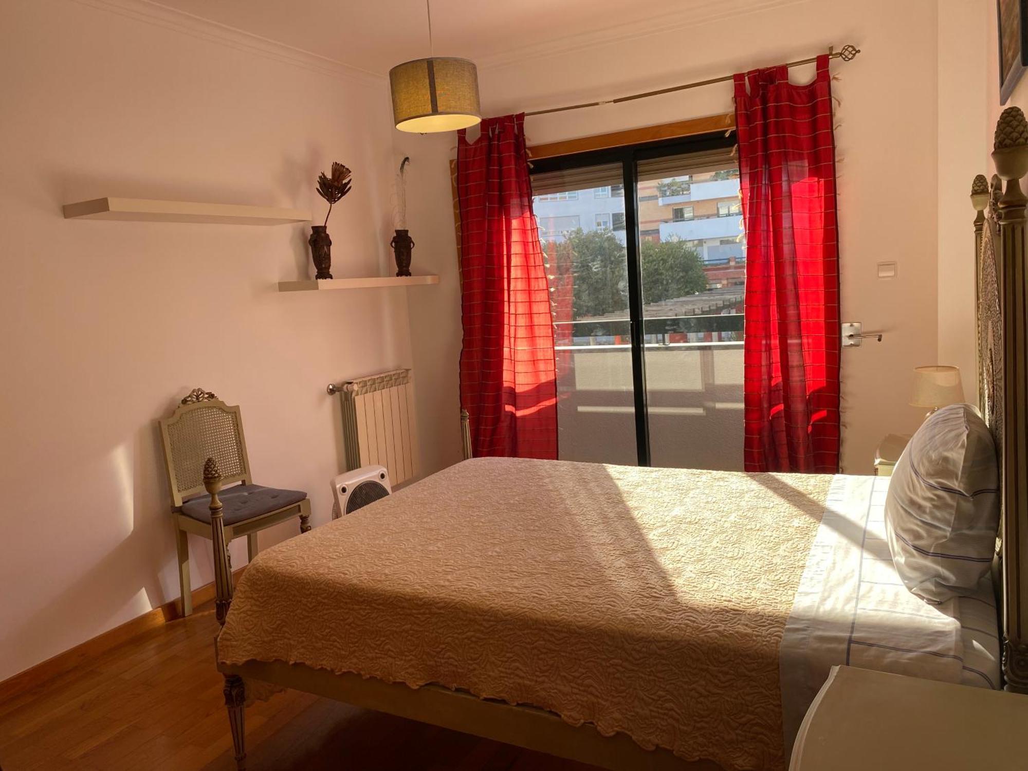 Apartamento novo muito confortável com vista Rio Algés Exterior foto